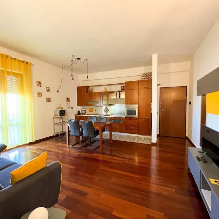 A Serenai - Elegante In Centro Apartment *